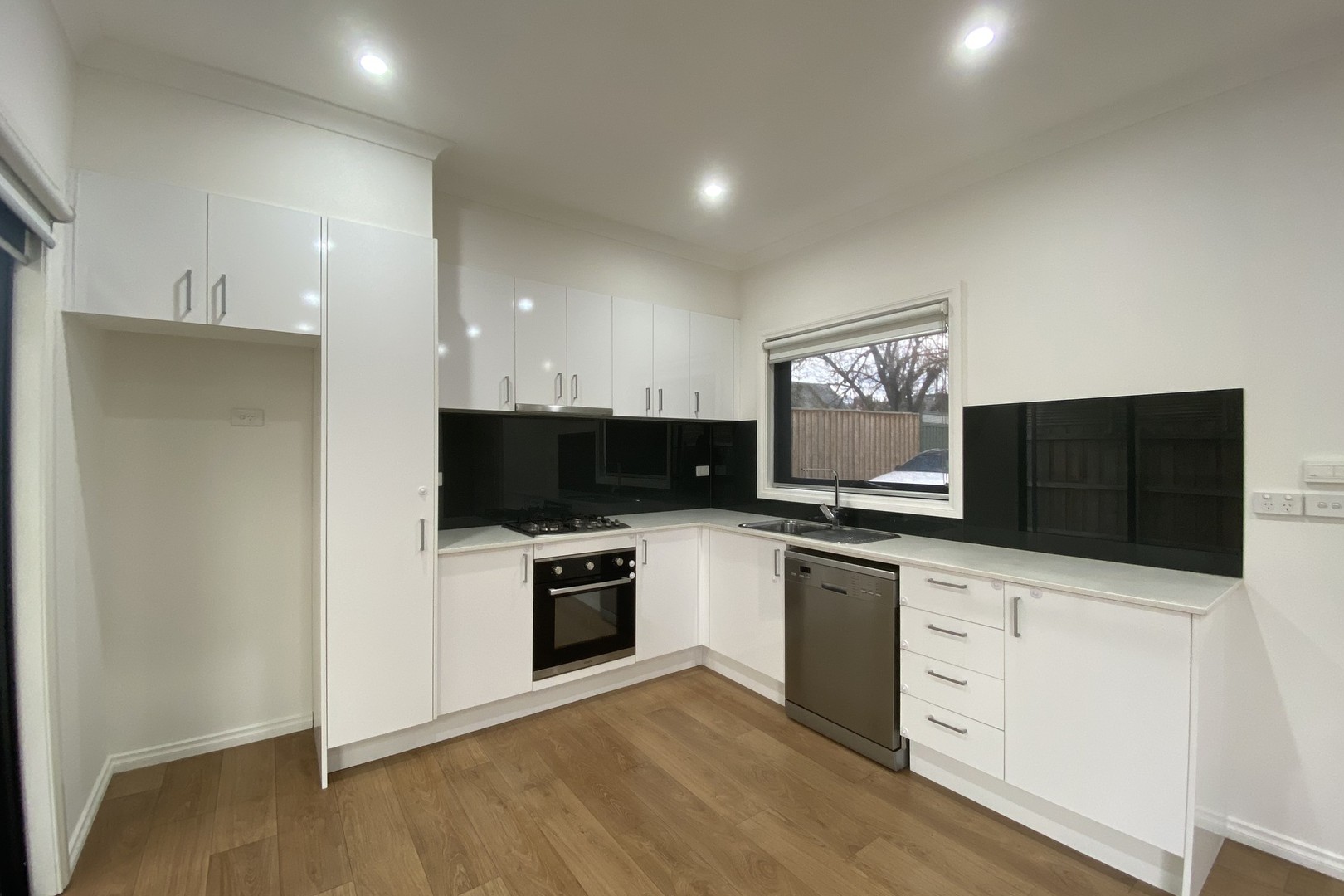 5/2 Epstein Street, Reservoir, VIC 3073 - Thumbnail 1 - 03/08/2020