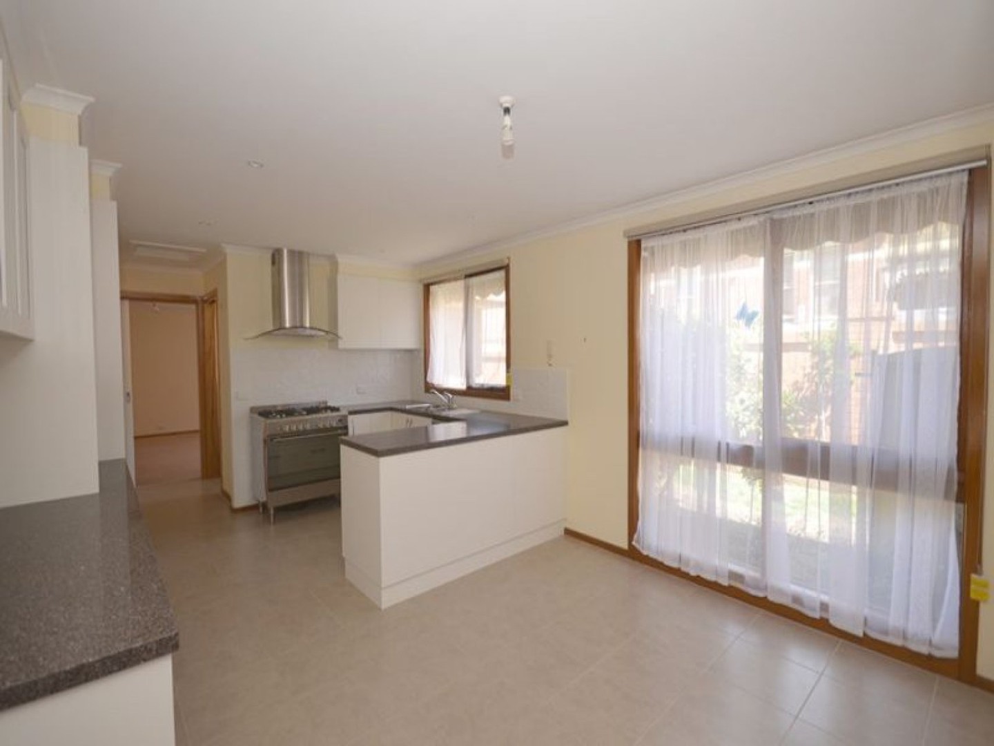 31 Webster Street, Ballarat Central, VIC 3350 - Thumbnail 2 - 04/08/2020