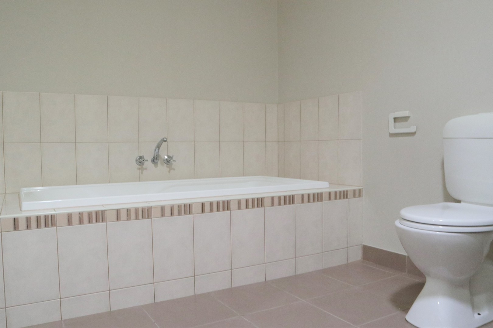 10 Herryls Lane, Craigieburn, VIC 3064 - Thumbnail 1 - 14/08/2020