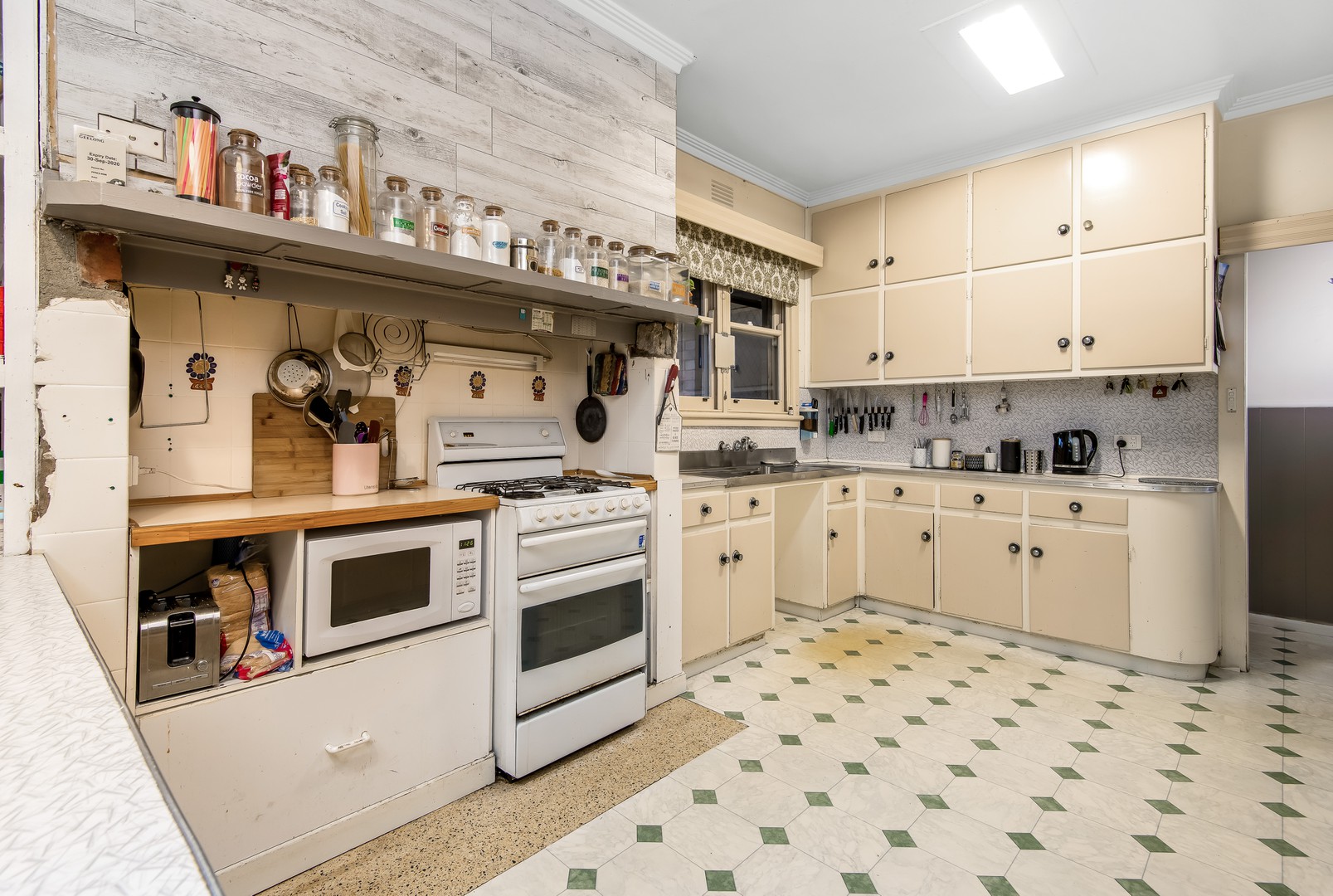 513/1-3 Queens Road, Melbourne - Thumbnail 4