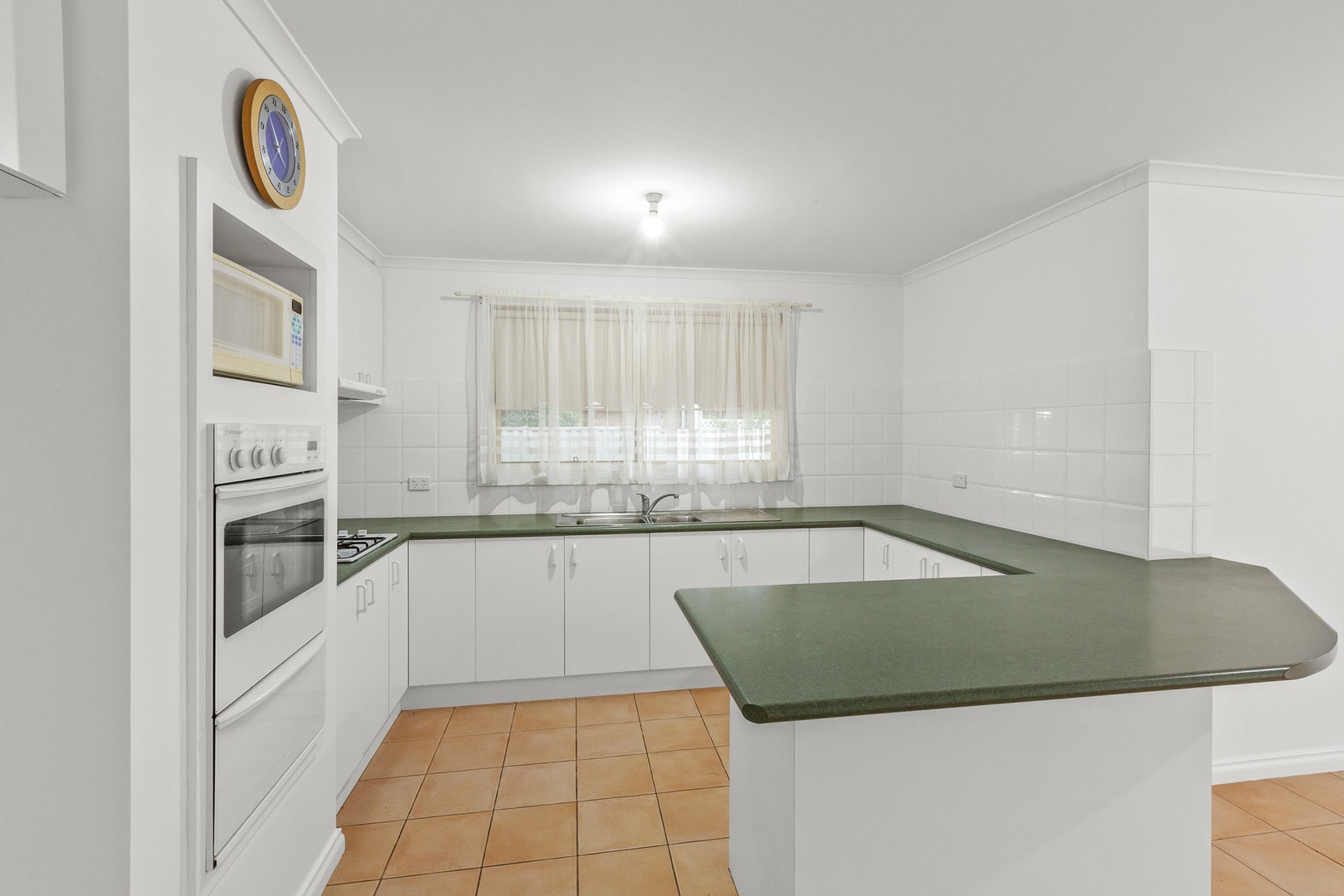 2 Bhangoo Court, SYDENHAM, 3037, Sydenham - Thumbnail 4