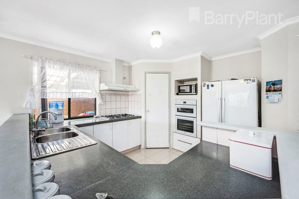 4 Beverstone Place, Werribee, VIC 3030 - Thumbnail 1 - 01/09/2020
