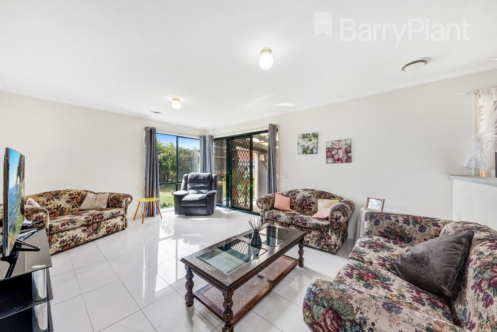 4 Beverstone Place, Werribee, VIC 3030 - Thumbnail 2 - 01/09/2020