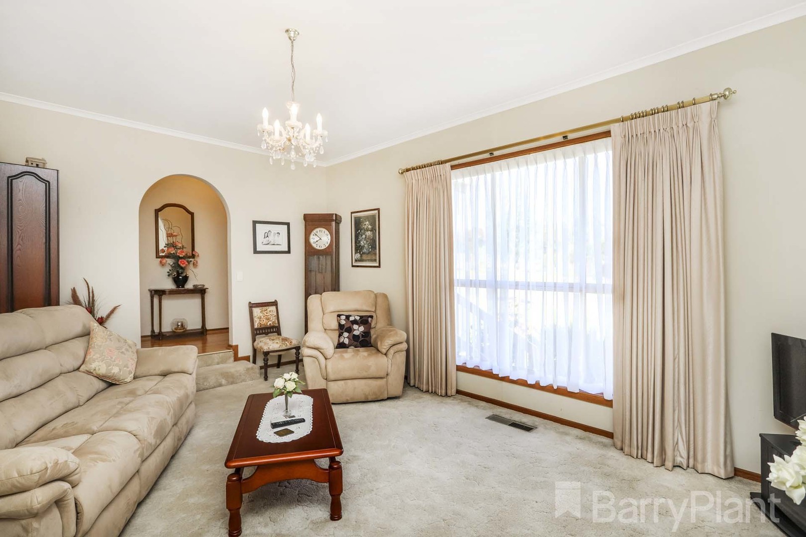 32 Hillcrest DriveWestmeadows, VIC 3049, Westmeadows - Thumbnail 4