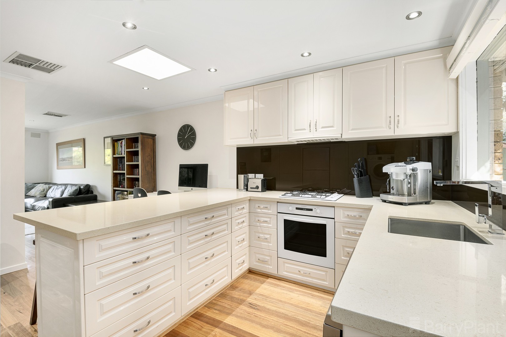 2/26-28 Rosedale CrescentRingwood East, VIC 3135, Ringwood East - Thumbnail 2