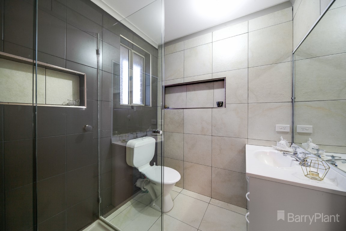 1 Rossi Close, Pakenham, VIC 3810 - Thumbnail 2 - 08/09/2020
