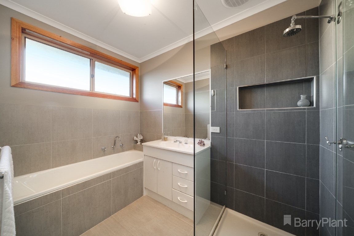 1 Rossi ClosePakenham, VIC 3810, Pakenham - Thumbnail 4