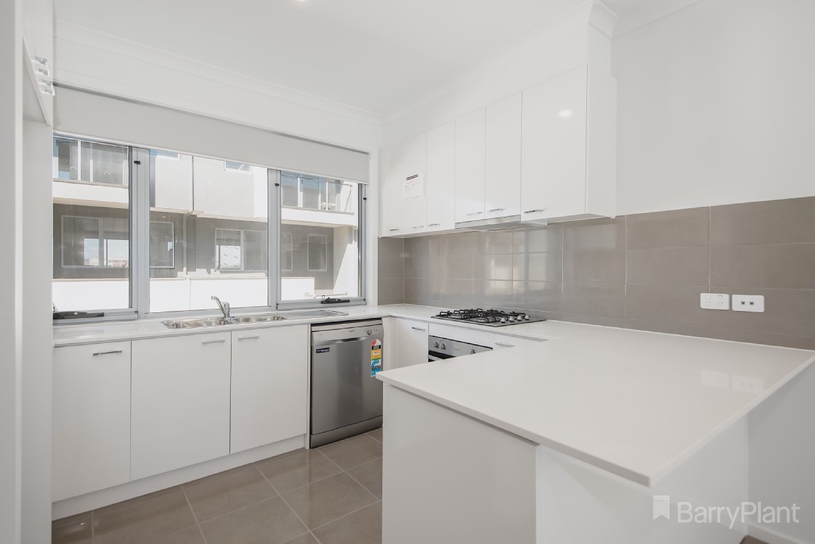 12 Lofty CourtOfficer, VIC 3809, Officer - Thumbnail 2