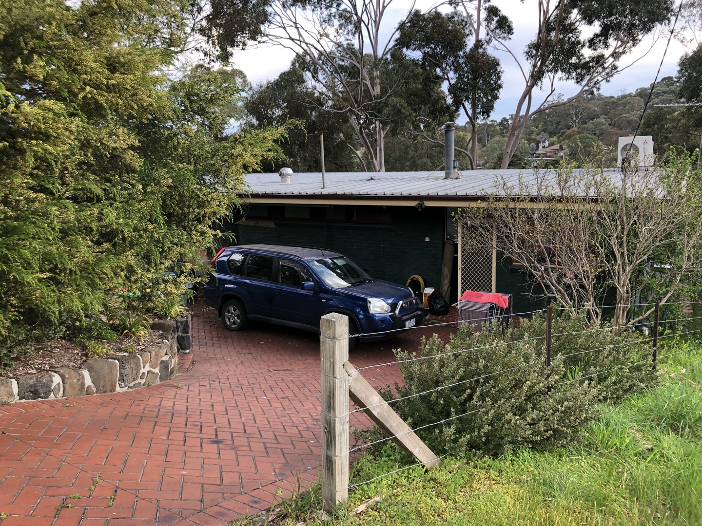 23 Fairview Crescent, Diamond Creek, VIC 3089 - Thumbnail 1 - 11/09/2020