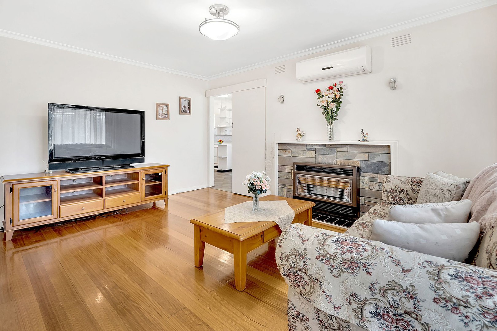 15 Daleglen StreetReservoir, VIC 3073, Reservoir - Thumbnail 4