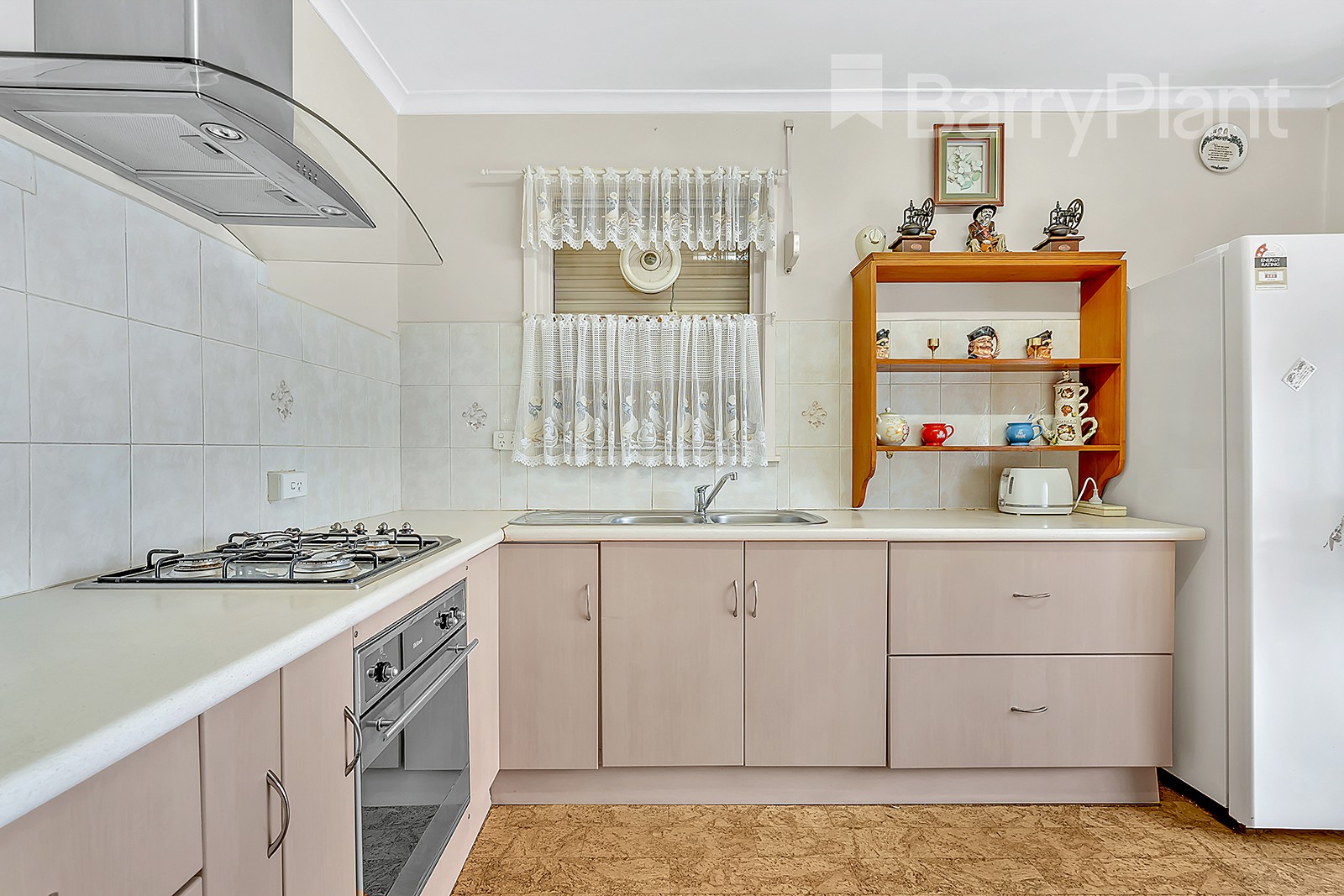 76 Summerhill Road, Reservoir, VIC 3073 - Thumbnail 1 - 15/09/2020