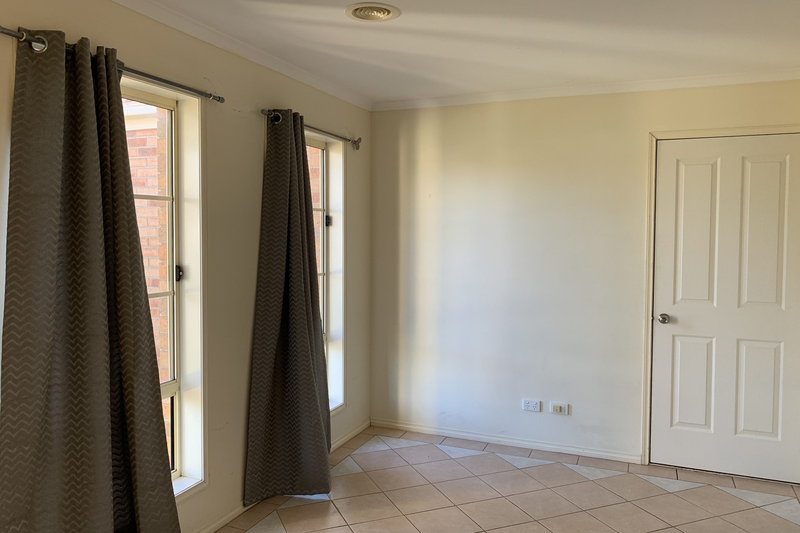 15 Tantallon Crescent, Derrimut, VIC 3026 - Thumbnail 1 - 15/09/2020