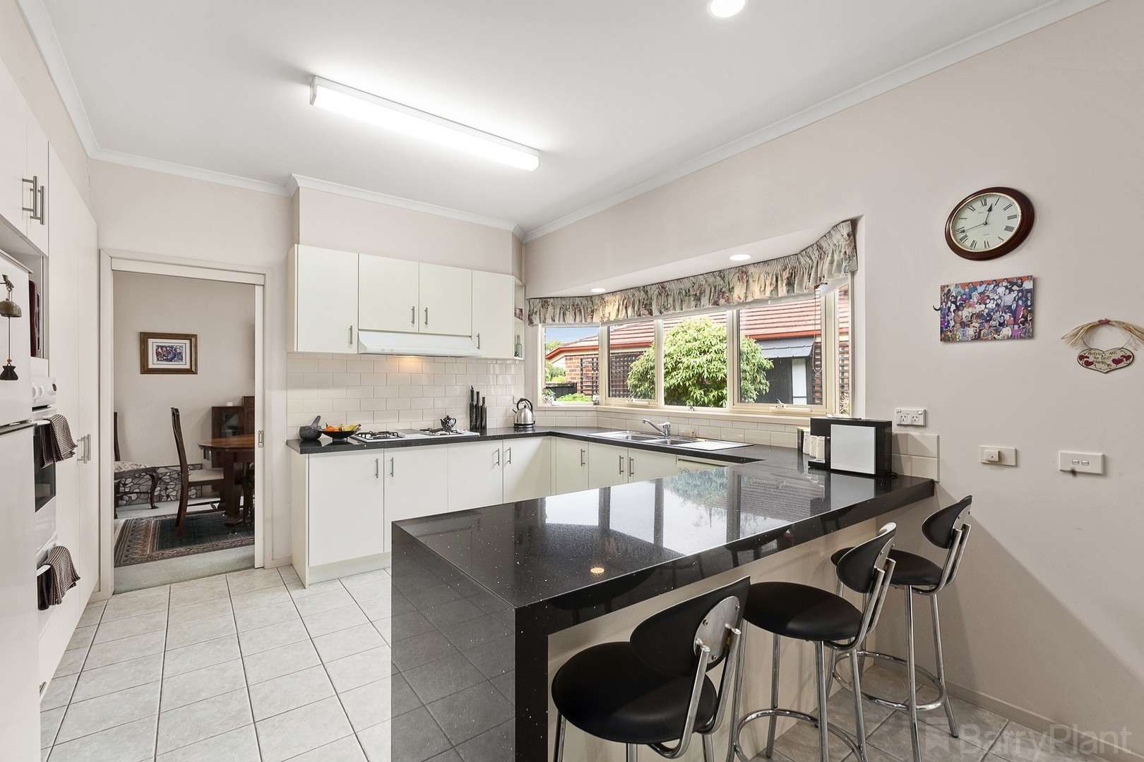 8 Leena CourtWarranwood, VIC 3134, Warranwood - Thumbnail 2