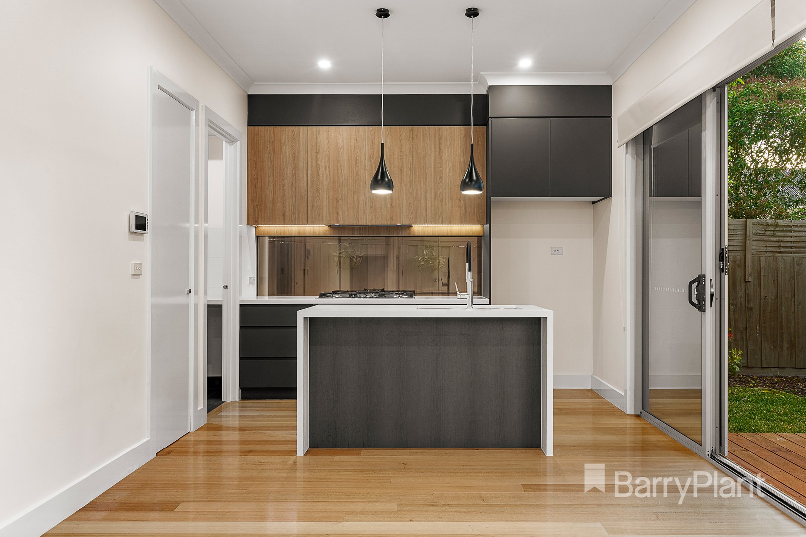2/447 Springfield Road, Mitcham, VIC 3132, Mitcham - Thumbnail 3
