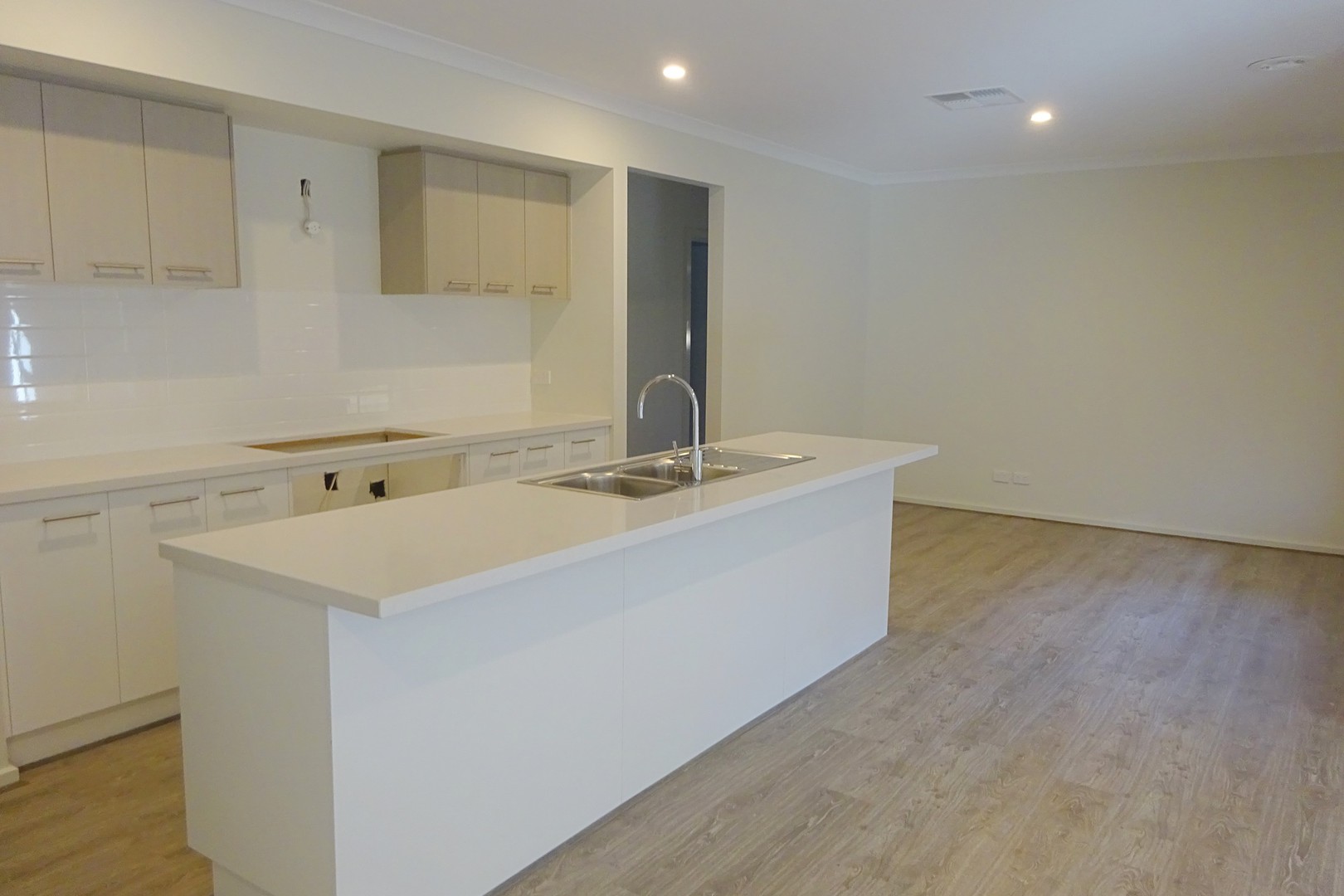36 Highfield Drive, Mickleham, VIC 3064 - Thumbnail 2 - 21/09/2020