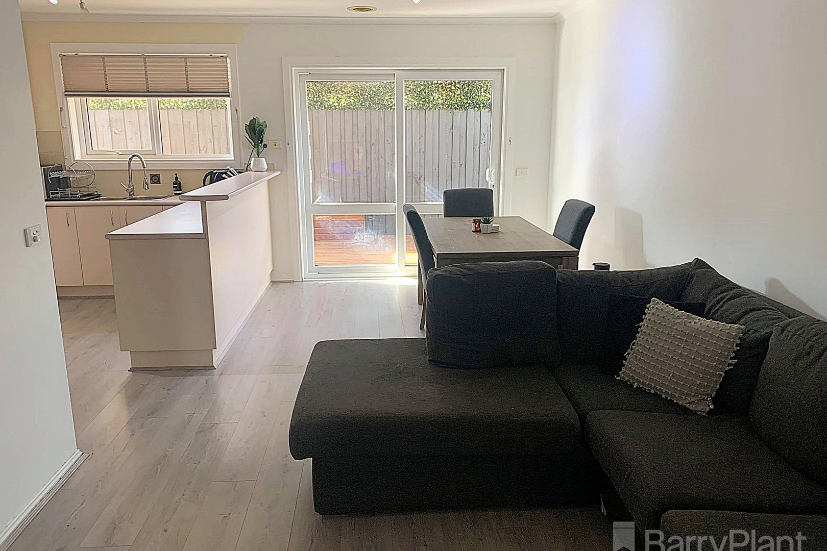 2/22 Ellt CrescentNoble Park, VIC 3174, Noble Park - Thumbnail 6