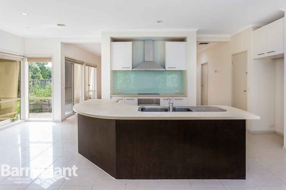 3 Messina Crescent, Point Cook, VIC 3030 - Thumbnail 2 - 22/09/2020