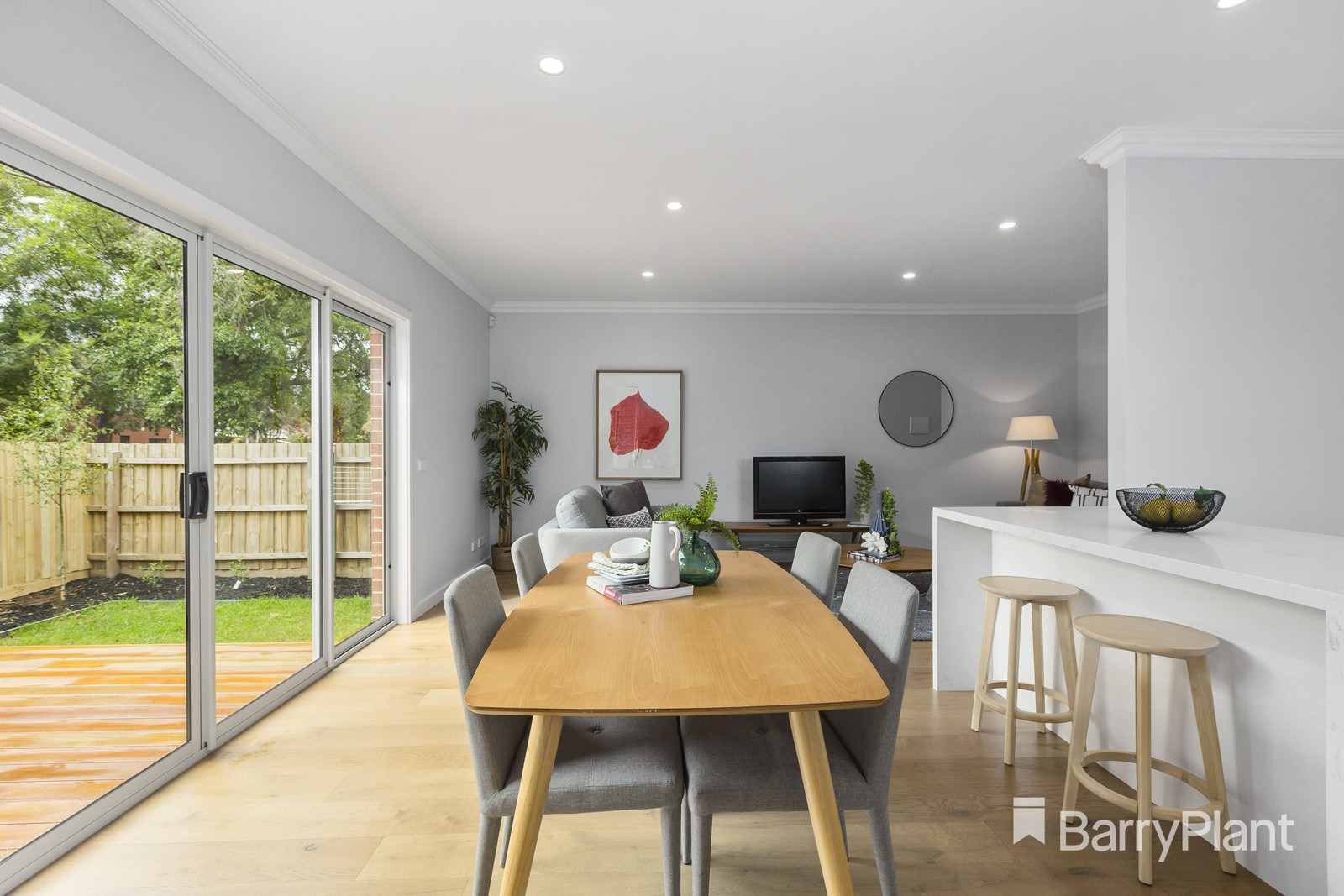 2/30 Fraser StreetGlen Waverley, VIC 3150, Erskine - Thumbnail 2