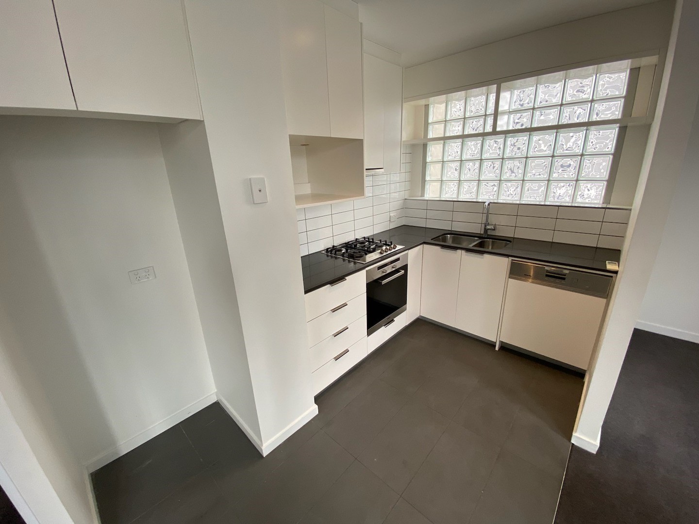 113/285 City Road, Southbank, VIC 3006 - Thumbnail 1 - 25/09/2020