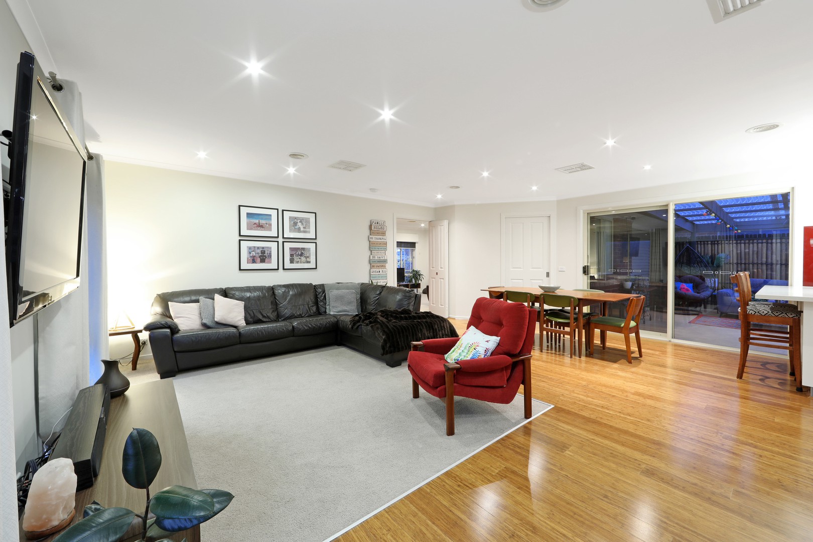 12 Lochinvar Street, Madora Bay, WA, 6210, Madora Bay - Thumbnail 3