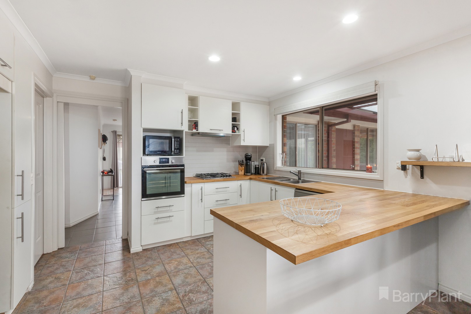 87 Roulston WayWallan, VIC 3756, Wallan - Thumbnail 2