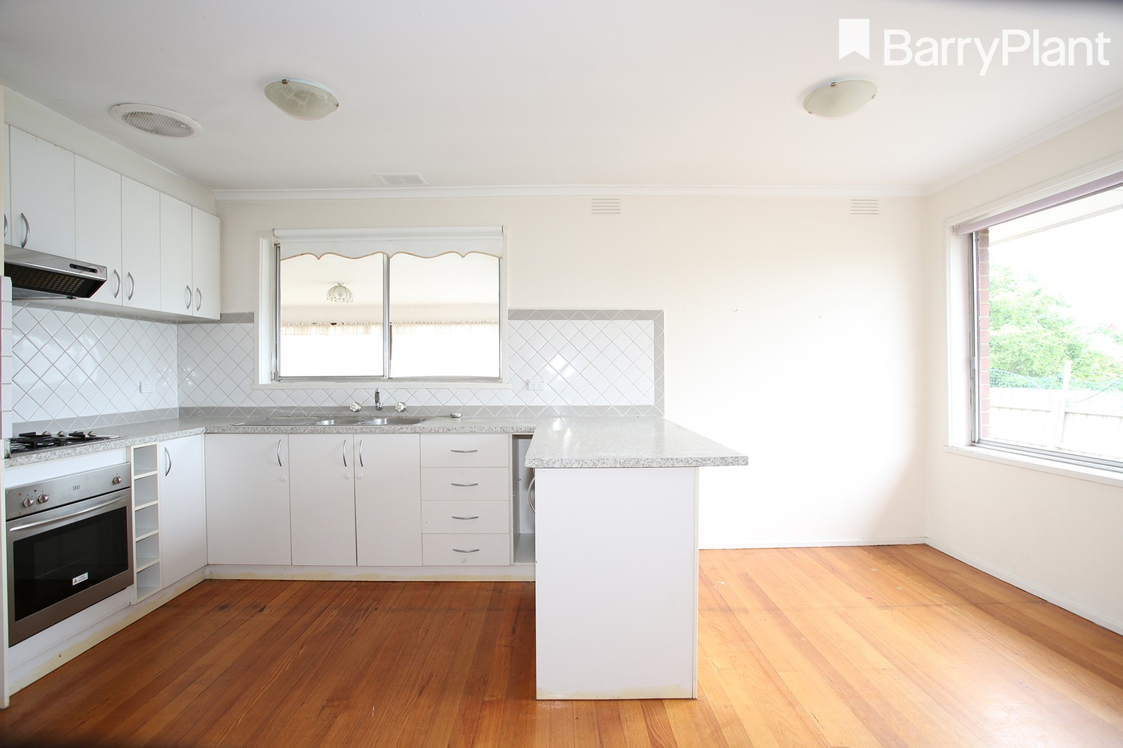 25 Mundaring Drive, Cranbourne, VIC 3977 - Thumbnail 1 - 29/09/2020