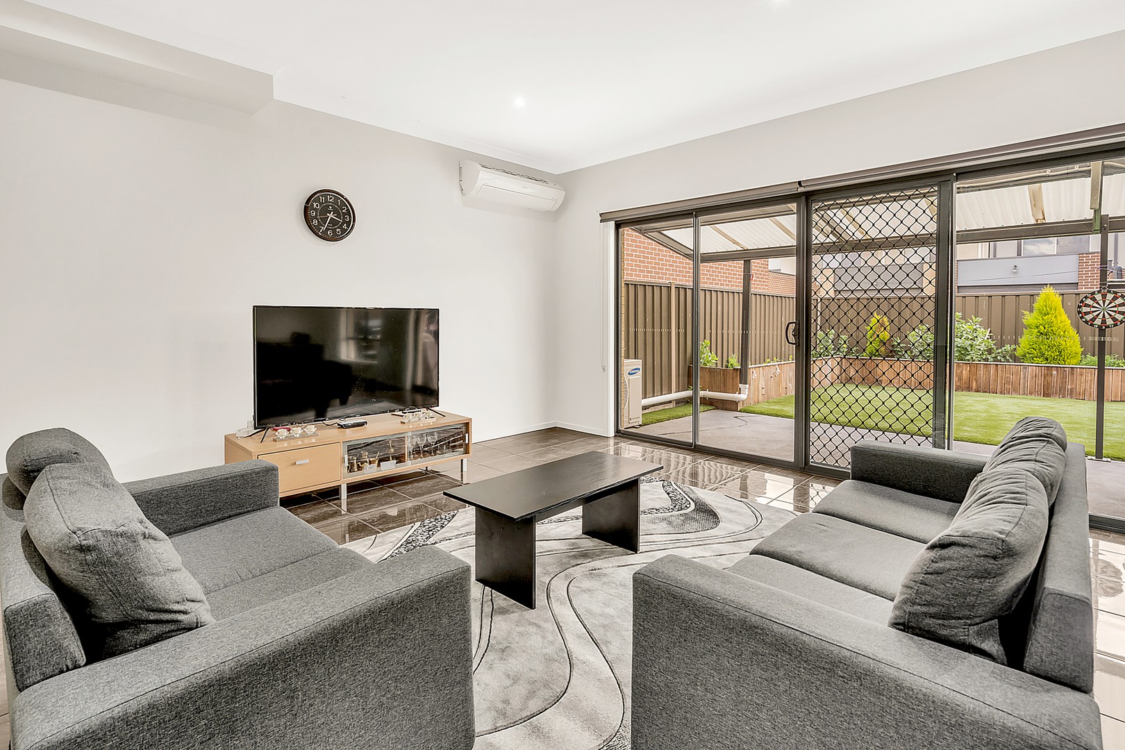 25 Brunswick CrescentCraigieburn, VIC 3064, Craigieburn - Thumbnail 3