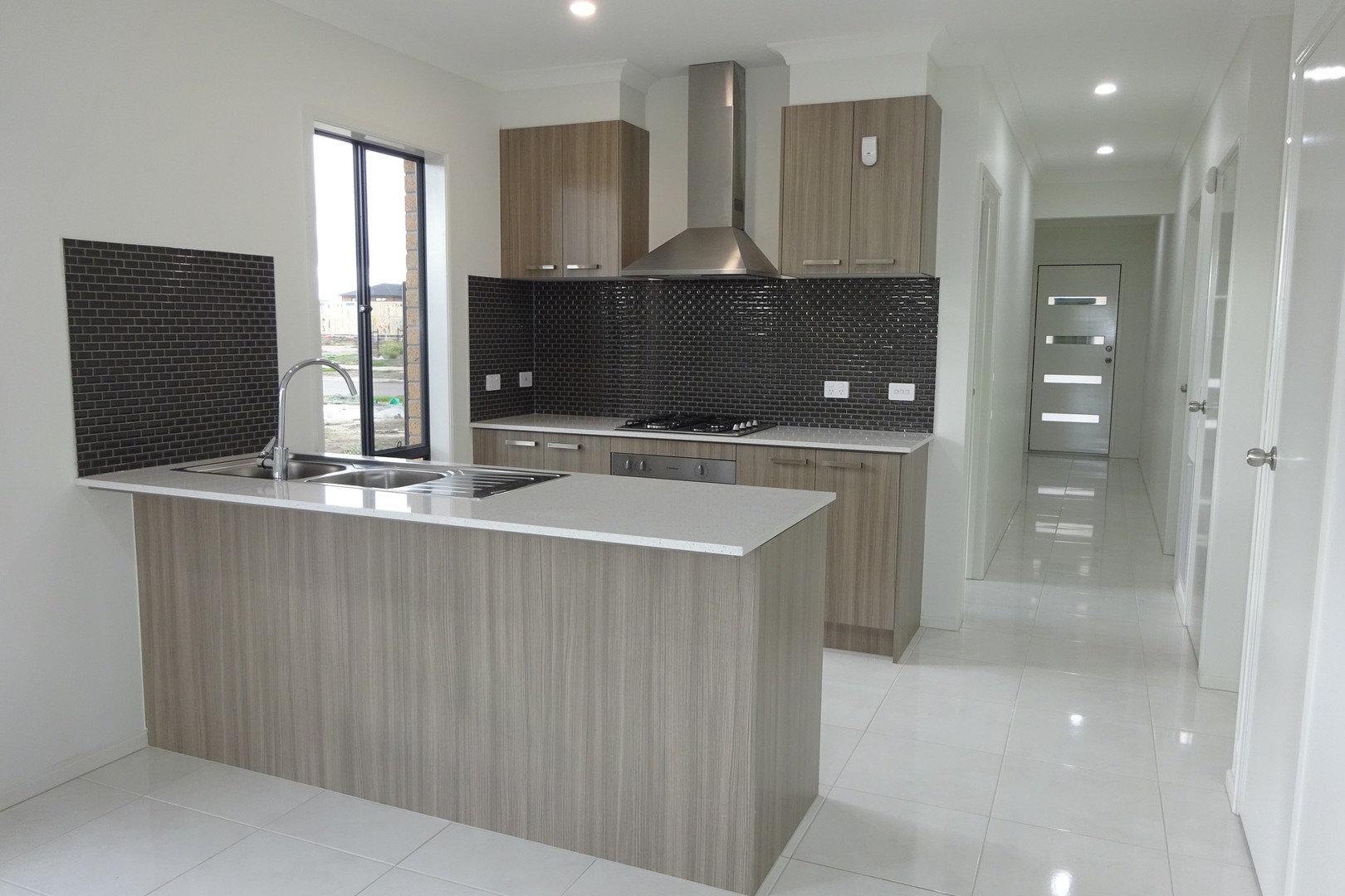 7 Mettle Road, Craigieburn, VIC 3064 - Thumbnail 2 - 29/09/2020