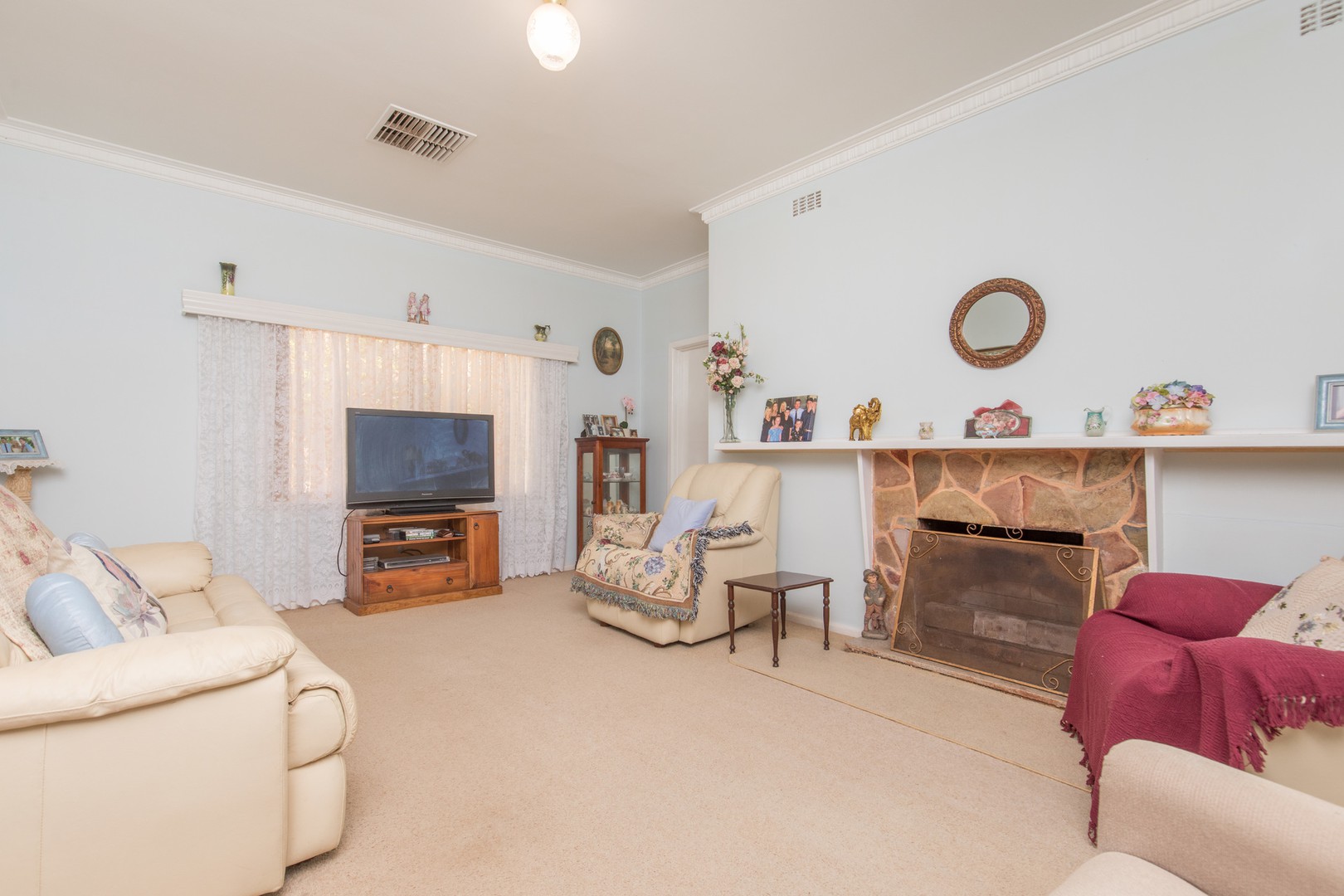 9 Edwards Street, West End, QLD, 4810, West End - Thumbnail 3