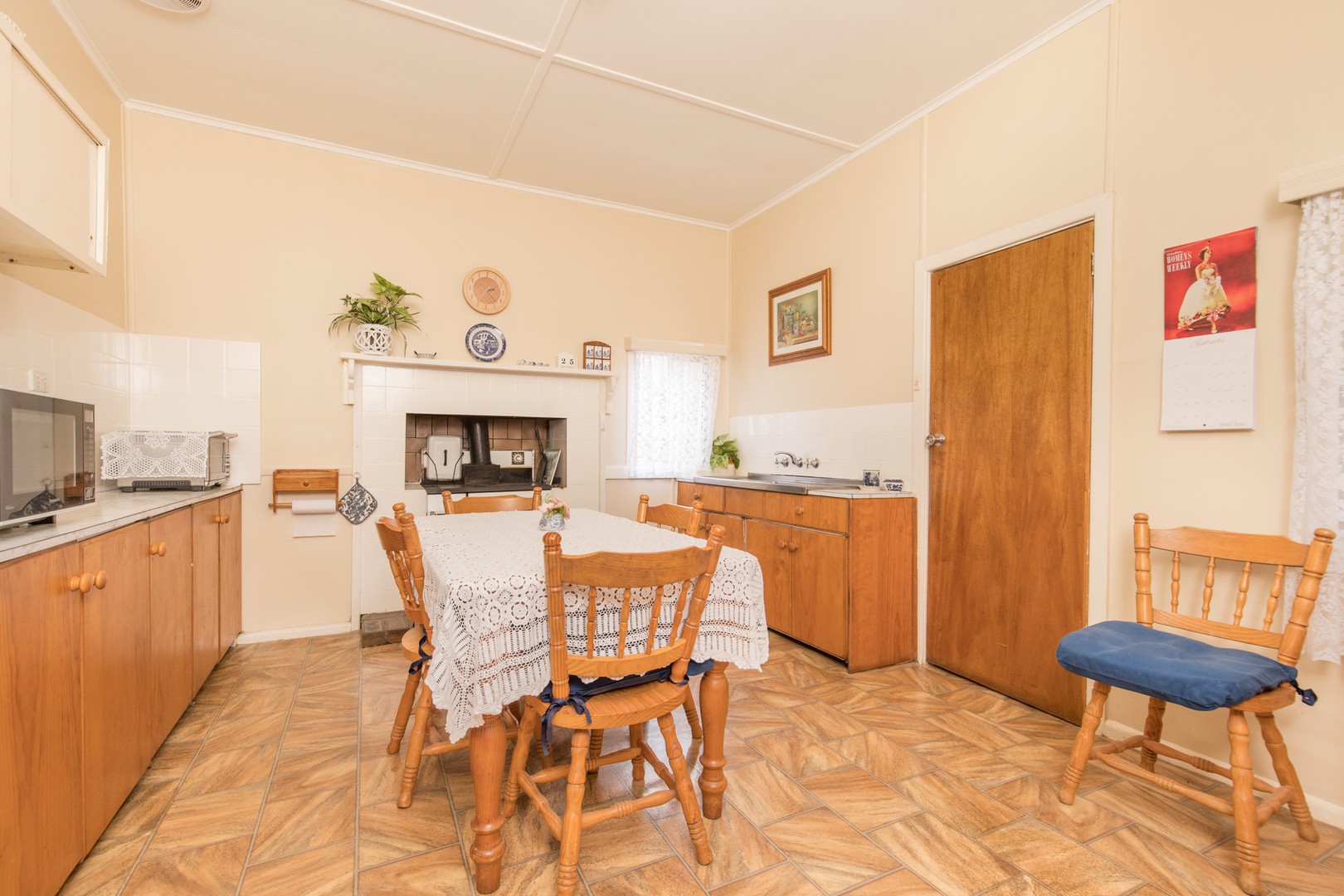 9 Edwards Street, West End, QLD, 4810, West End - Thumbnail 5