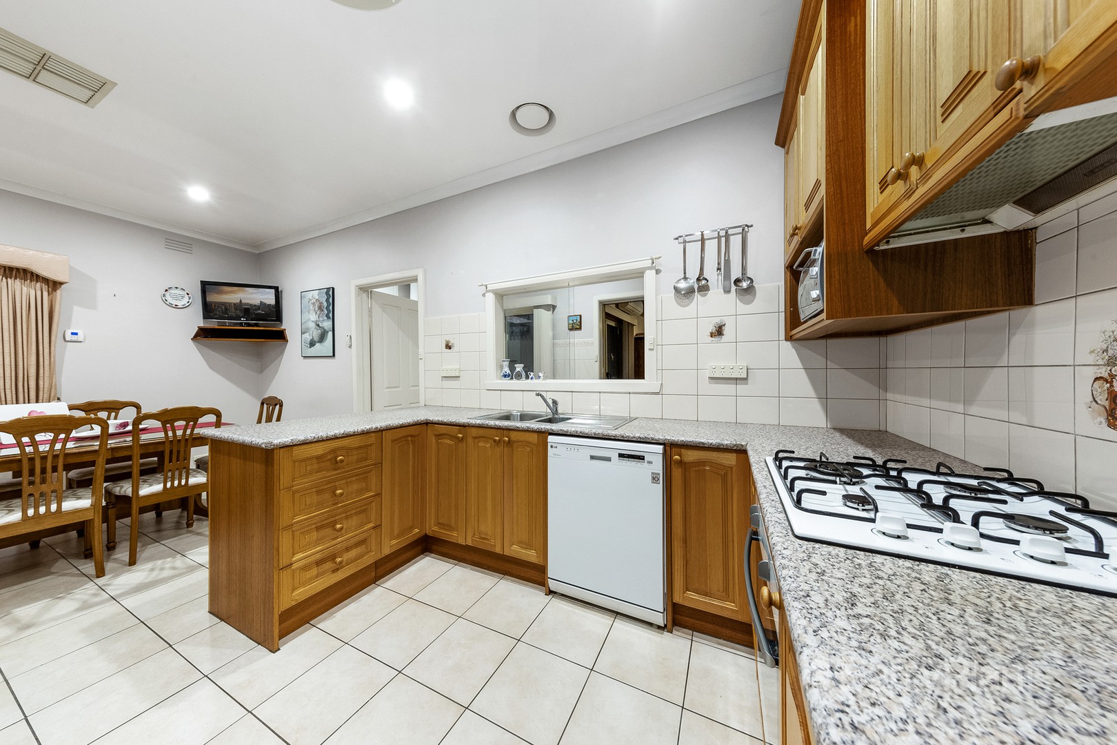 12 Watford RoadSt Albans, VIC 3021, St Albans - Thumbnail 5