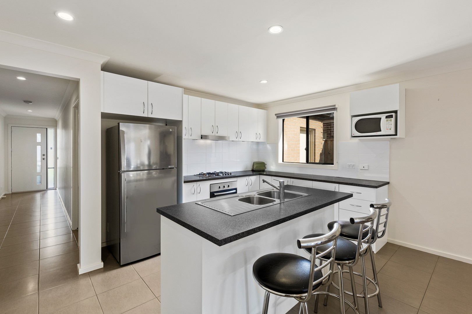 6 Comet Avenue, Doreen, VIC 3754 - Thumbnail 2 - 01/10/2020