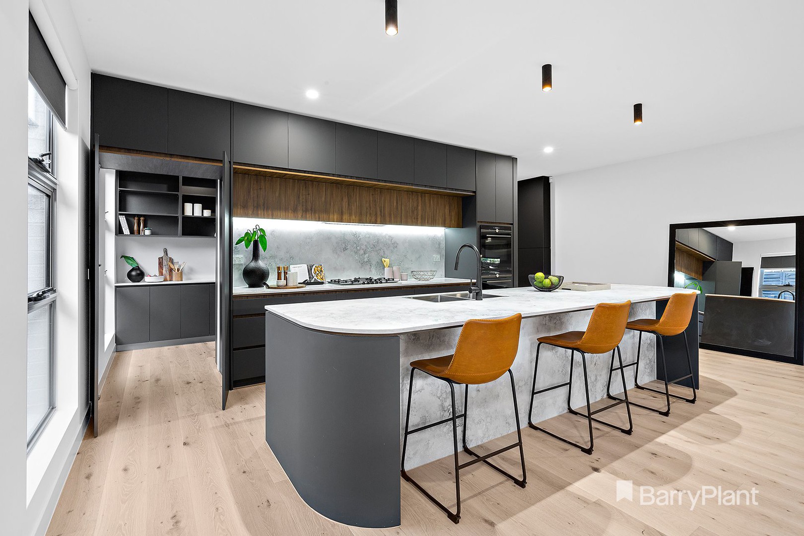 36 Roland AvenueStrathmore, VIC 3041, Strathmore - Thumbnail 2