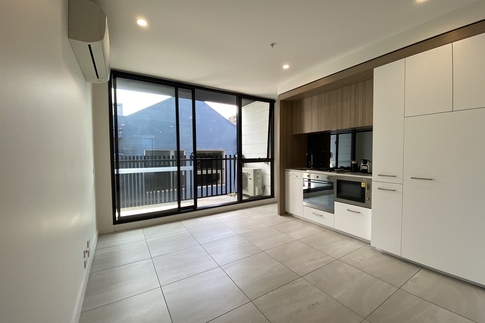 306/108 Queensberry Street, Carlton, VIC 3053 - Thumbnail 2 - 01/10/2020