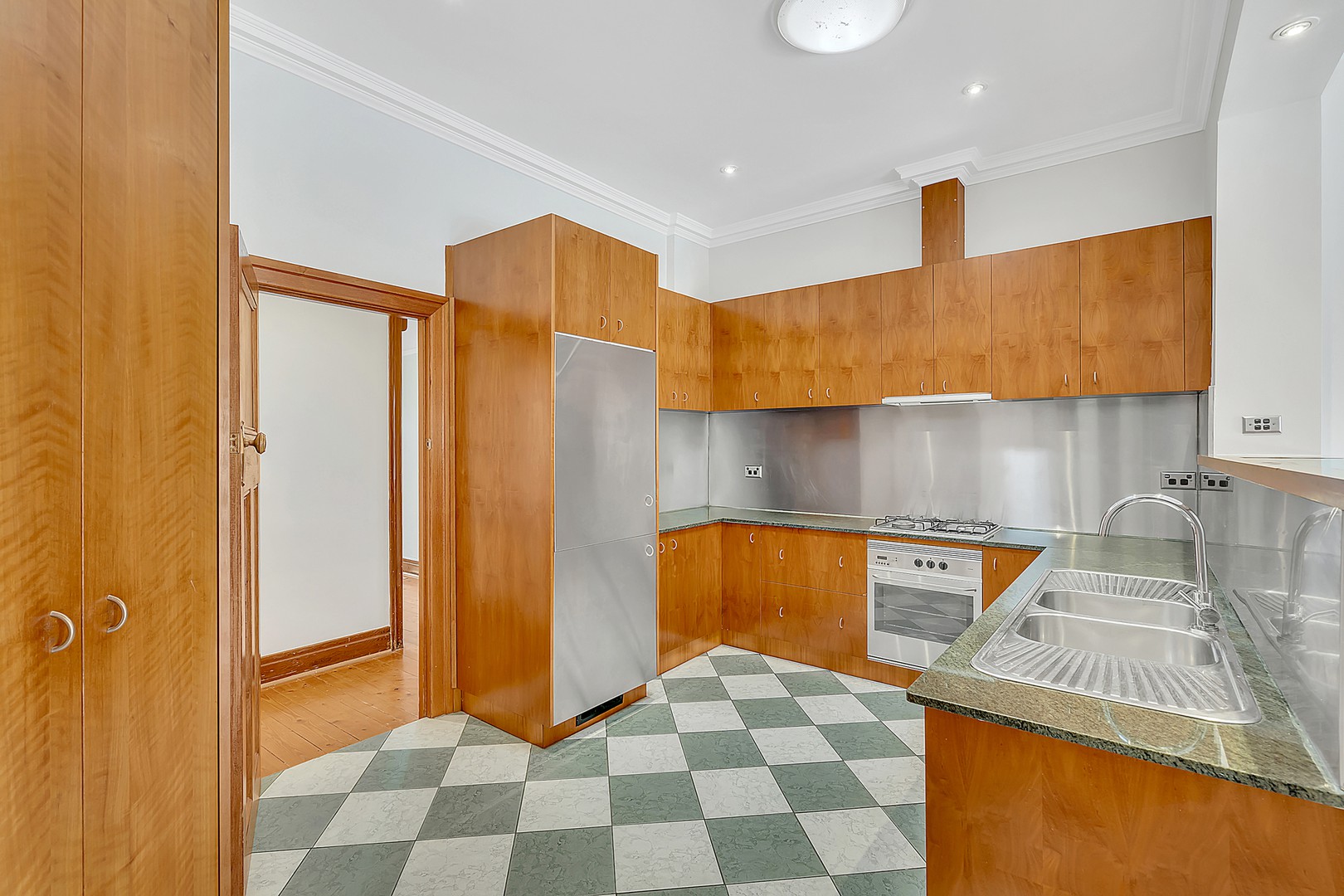 31 Carysfield Road, Bass Hill, NSW, 2197, Bass Hill - Thumbnail 4