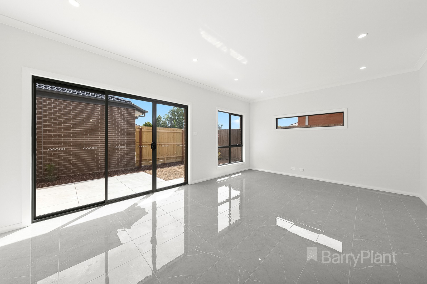 2/11 Washington StreetSt Albans, VIC 3021, St Albans - Thumbnail 5