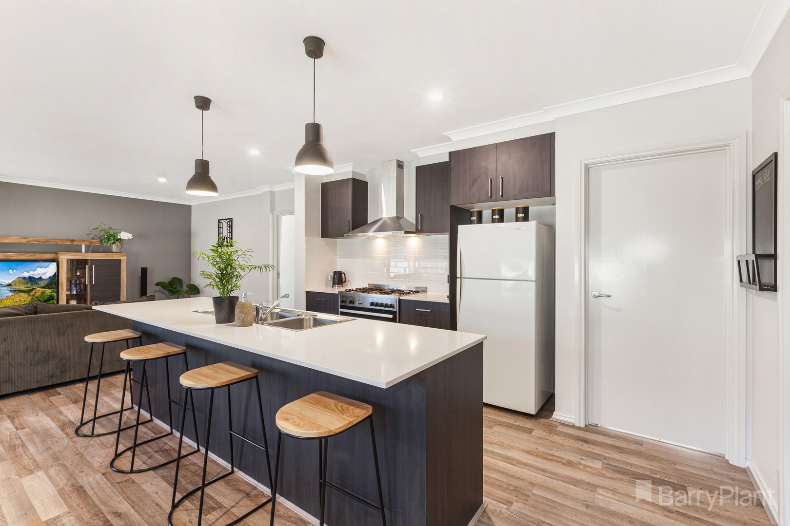12 Olmar Place, Kelmscott, WA, 6111, Kelmscott - Thumbnail 4