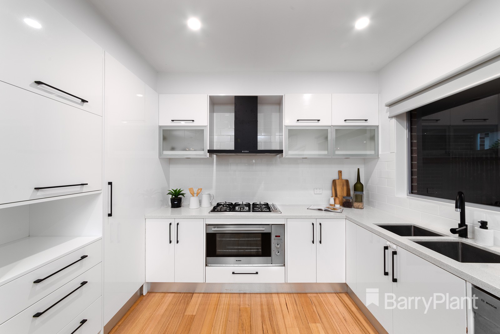 2/16 Queens ParadeFawkner, VIC 3060, Deanside - Thumbnail 3