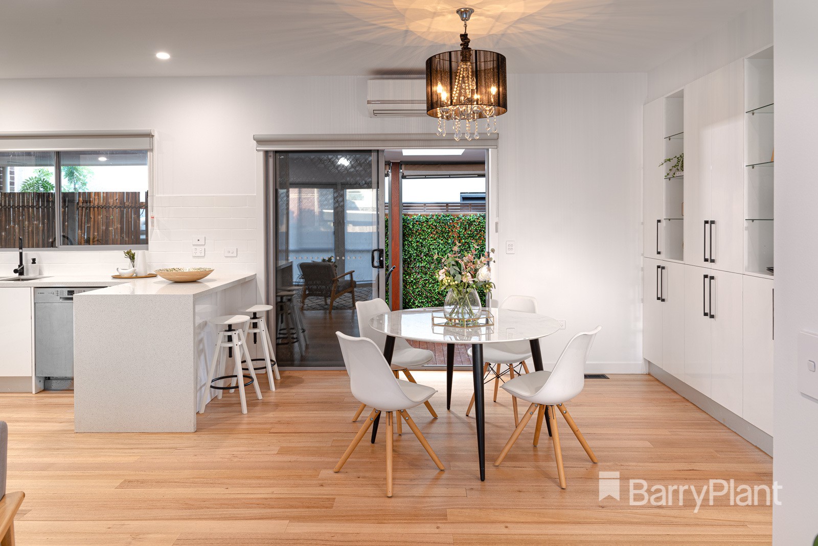 2/16 Queens ParadeFawkner, VIC 3060, Deanside - Thumbnail 4