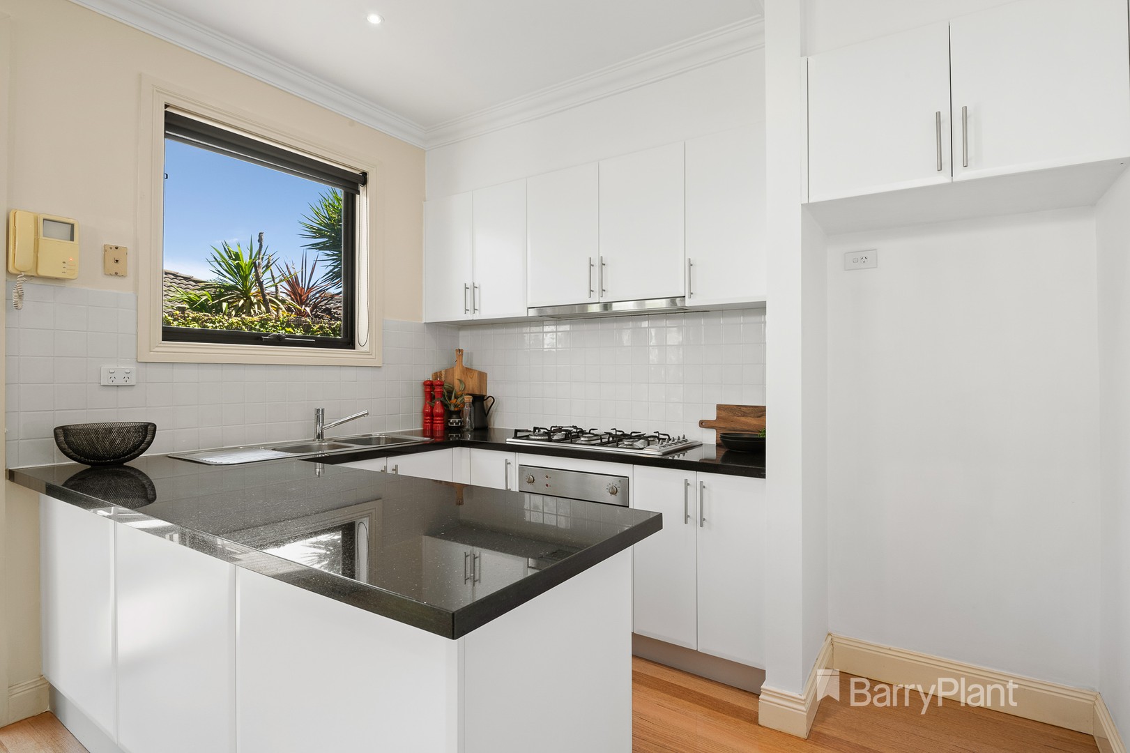 2/19 Outhwaite Avenue, Doncaster, VIC 3108 - Thumbnail 2 - 06/10/2020