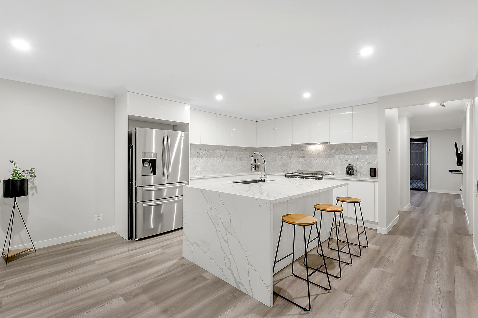 49 Kinglake CrescentCraigieburn, VIC 3064, Craigieburn - Thumbnail 2