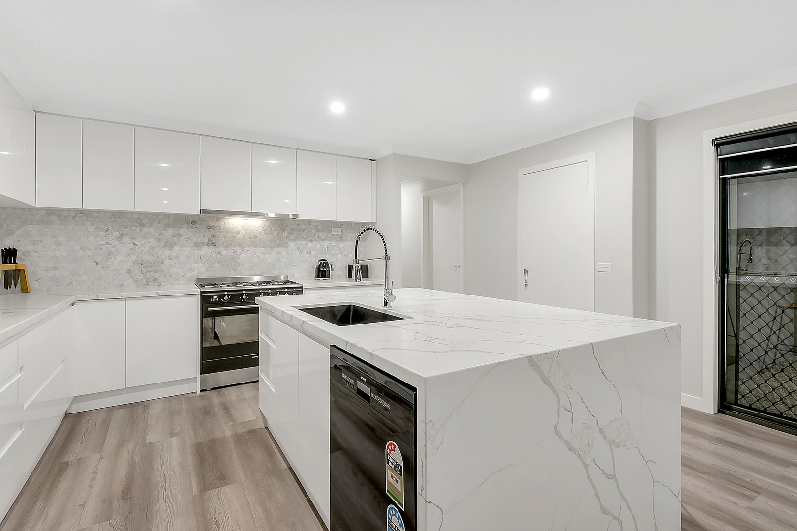 49 Kinglake CrescentCraigieburn, VIC 3064, Craigieburn - Thumbnail 3