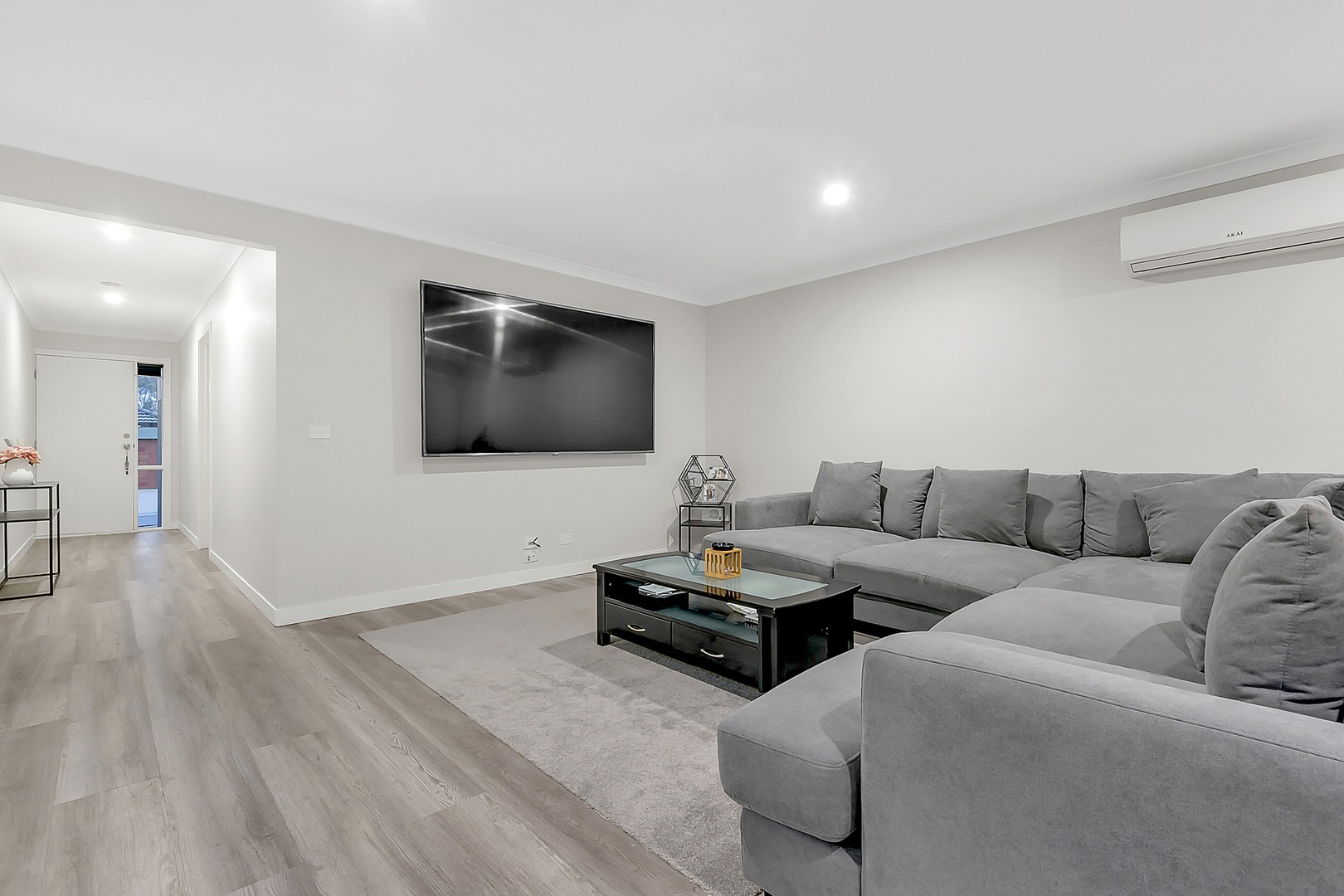 49 Kinglake CrescentCraigieburn, VIC 3064, Craigieburn - Thumbnail 5