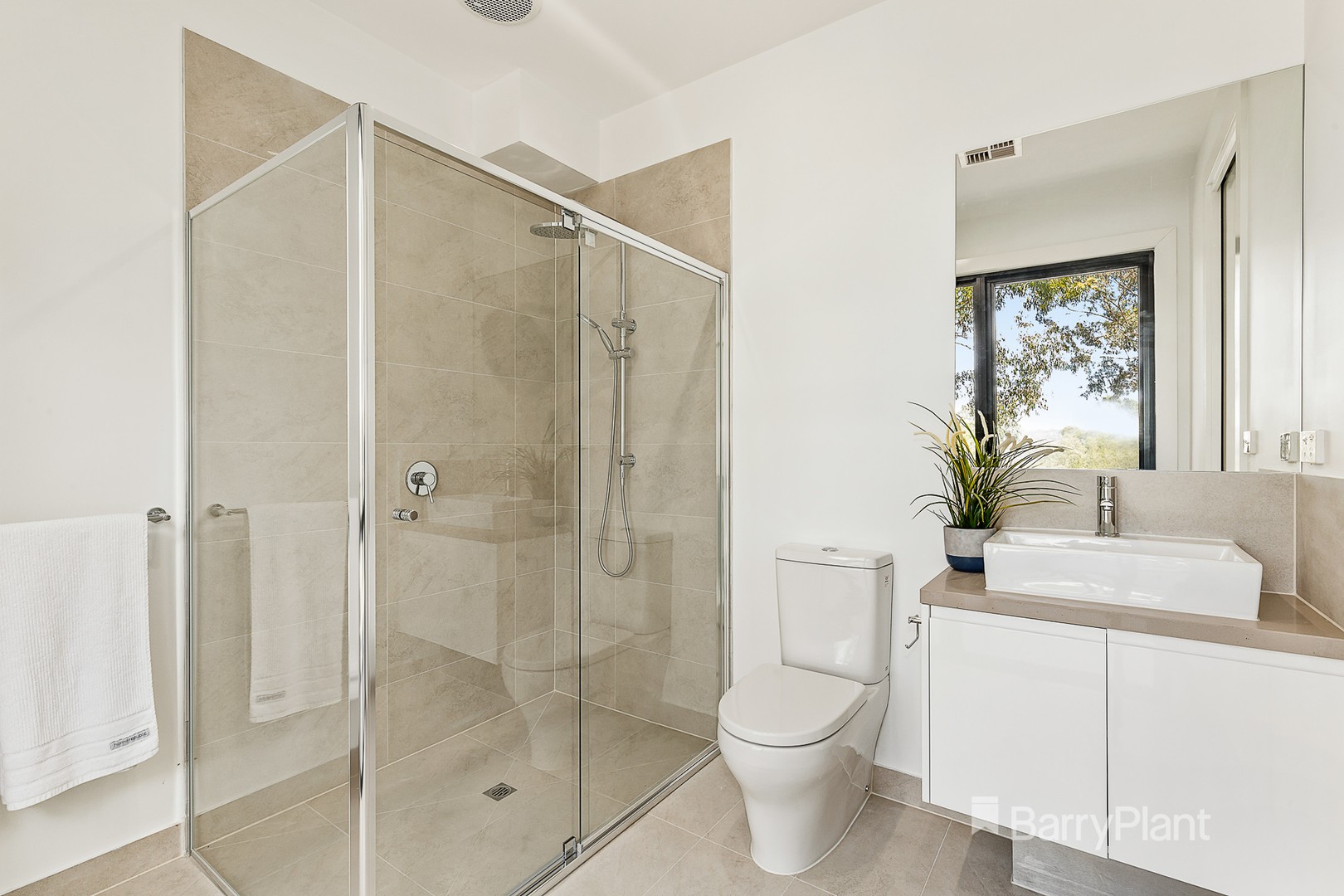 2/18 Clyde StreetDiamond Creek, VIC 3089, Diamond Creek - Thumbnail 5