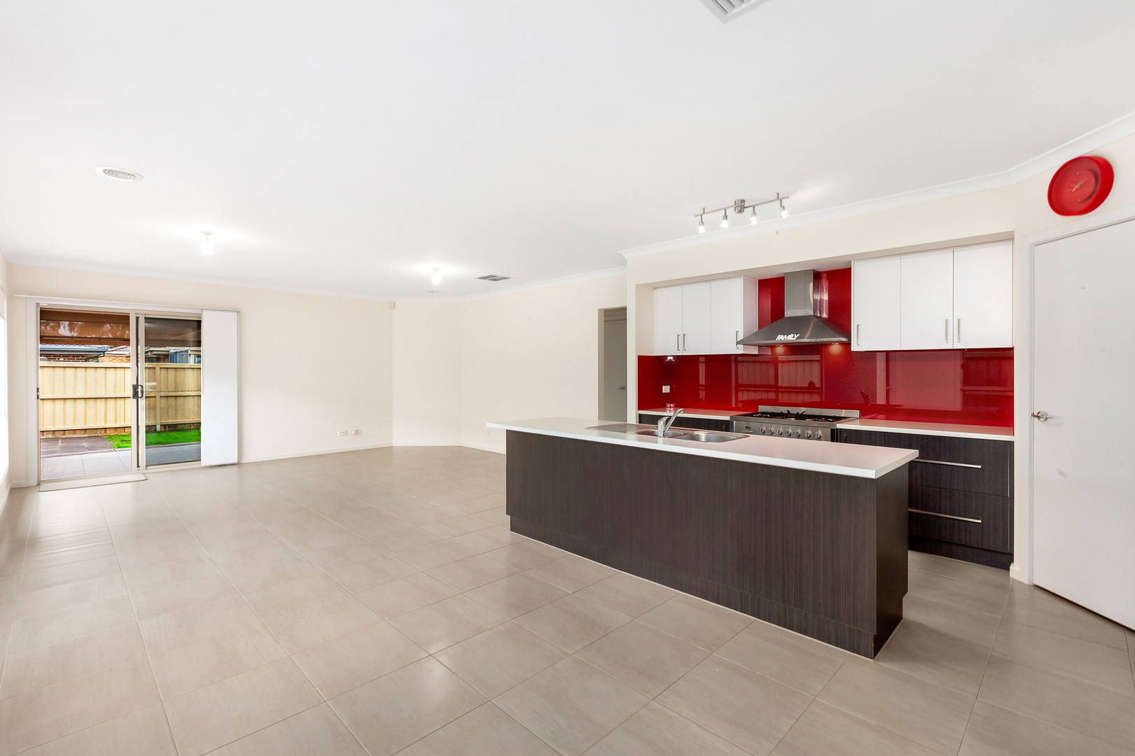 22 Russel Way, Doreen, VIC 3754 - Thumbnail 1 - 08/10/2020