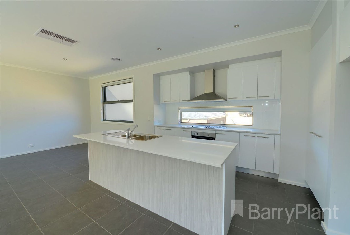 2/119 Yarana DriveMount Helen, VIC 3350, Mount Helen - Thumbnail 4