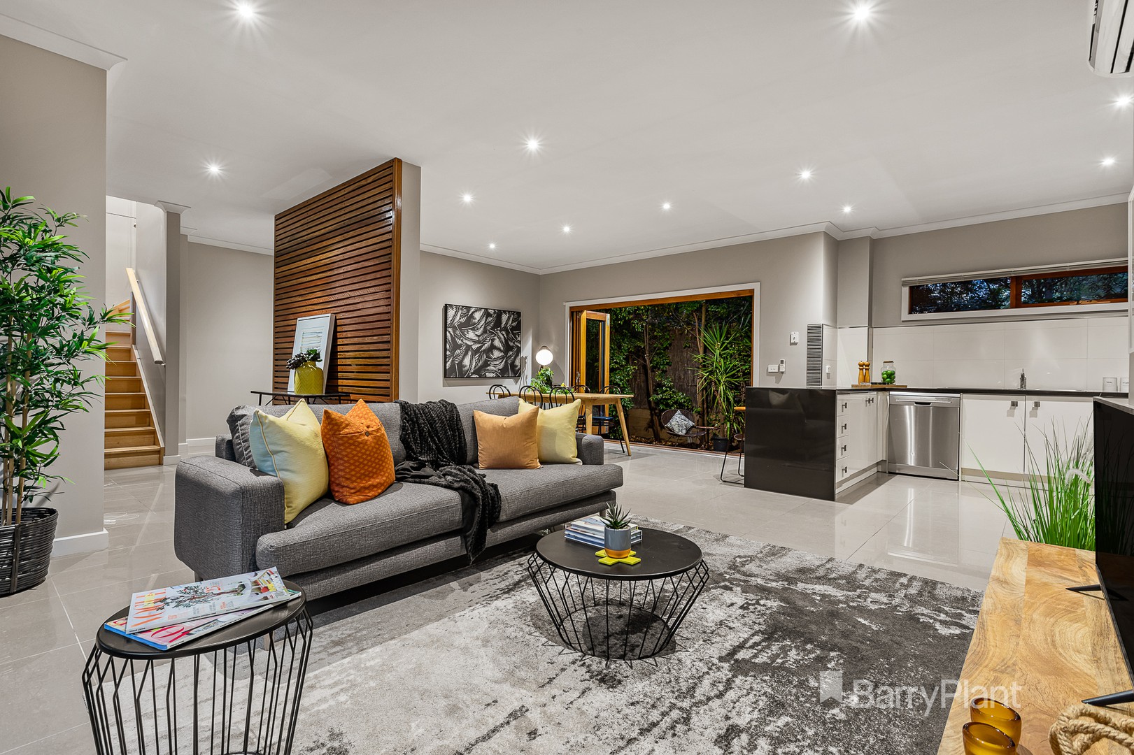 2/83 Bridge StreetEltham, VIC 3095, Eltham - Thumbnail 3