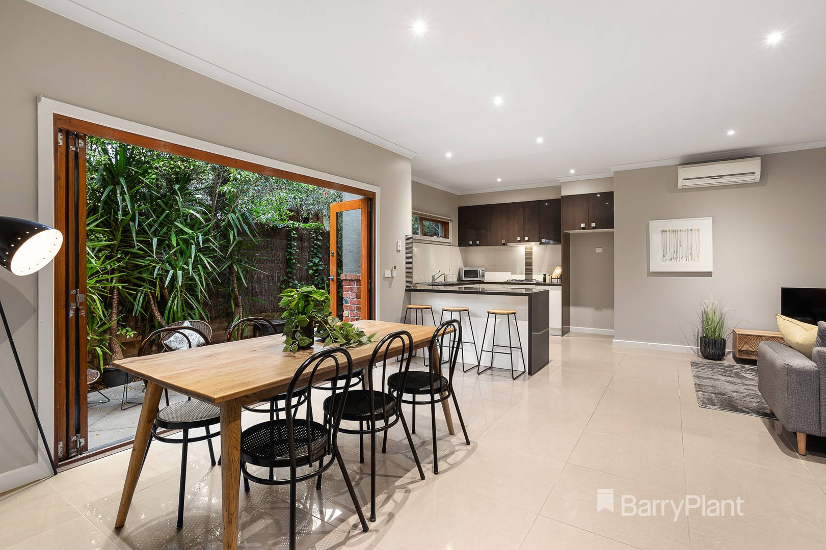 2/83 Bridge StreetEltham, VIC 3095, Eltham - Thumbnail 5