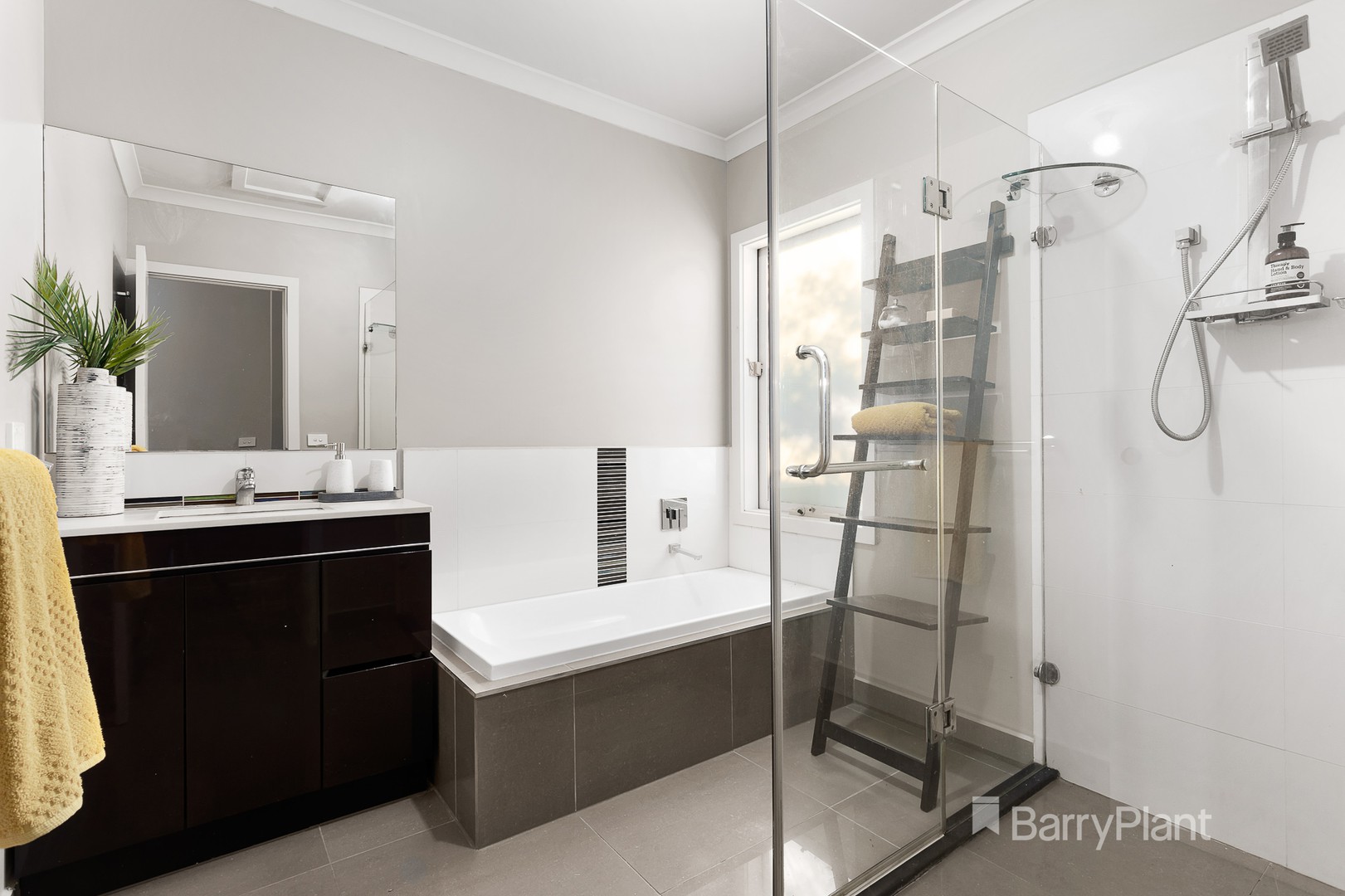 2/83 Bridge StreetEltham, VIC 3095, Eltham - Thumbnail 2