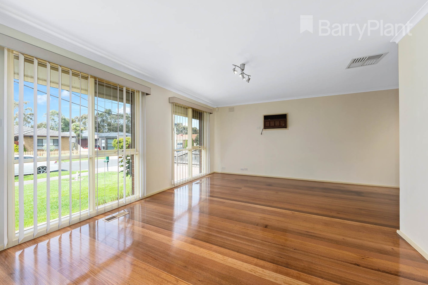 38 Joyce Street, South Toowoomba, QLD, 4350, South Toowoomba - Thumbnail 3